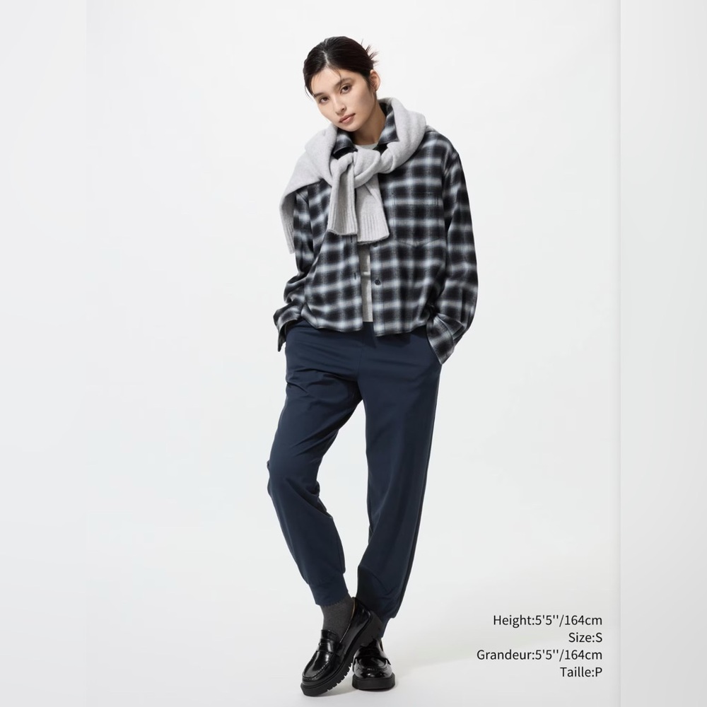 Uniqlo AIRISM Women’s Navy Extra Stretch Active Jogger Pants | Size M